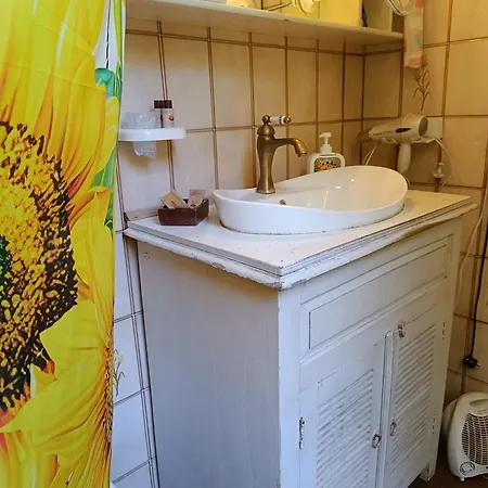 Guest house Candalla 4*